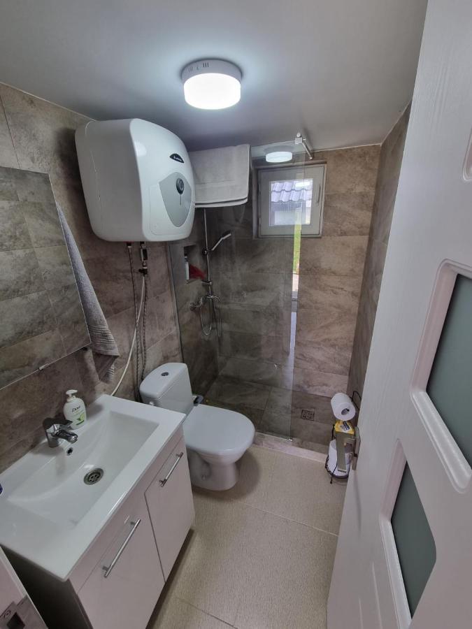Casa Primitoare In Inima Naturii Si Padurii Rasca  Екстериор снимка
